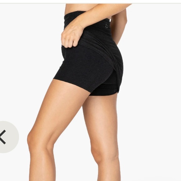 BEYOND YOGA | Spacedye Move-it Skirt - Picture 4 of 7